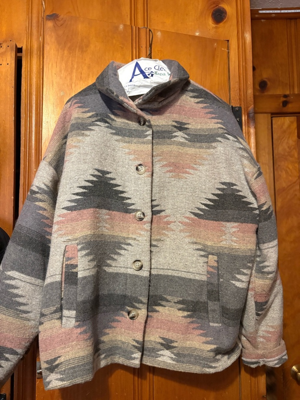 Women's Patterned Button-Front Jacket in Gray and Pink